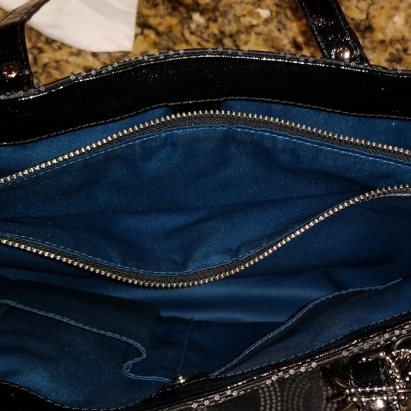 Black coach purse - Picture 3 of 3